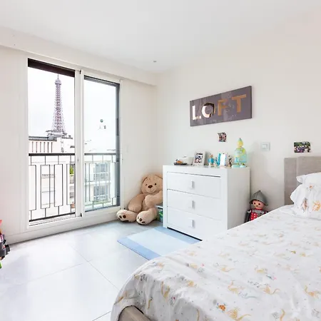 Luxury Eiffel Tower View - 16