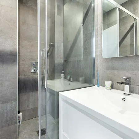 Luxury Eiffel Tower View - 16 Paris